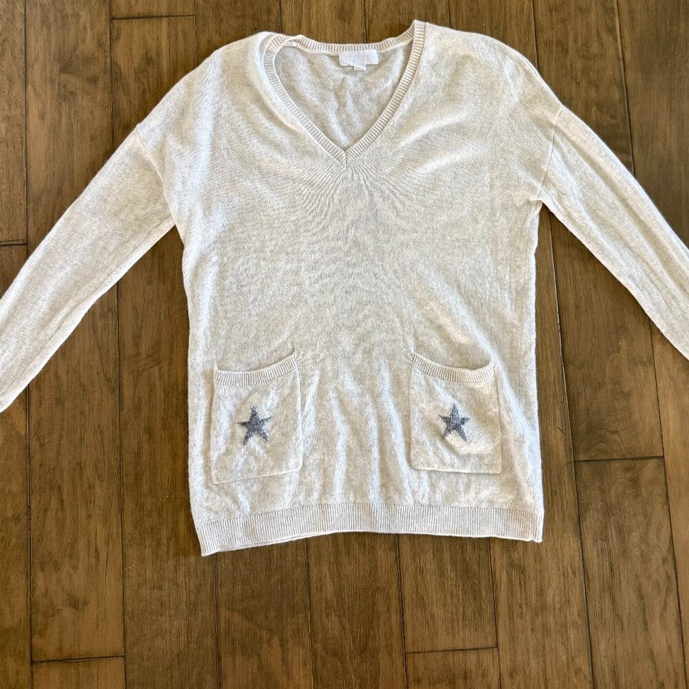 The White Company Woman's size medium two pocket star sweater